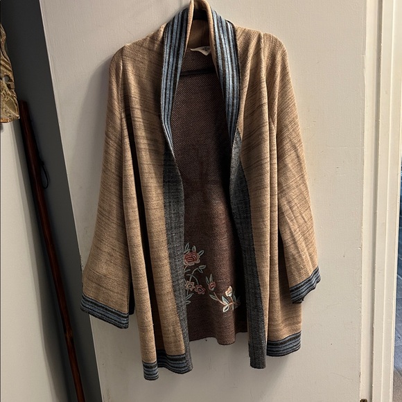 Elegant Tan and Gray Women's Cardigan From Anthropologie - Picture 2 of 16